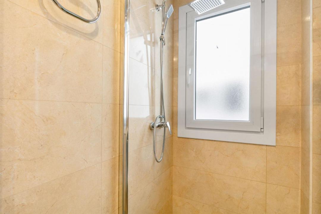 1 Bedroom 1 Bathroom Furnished - Chueca - Modern Functional - Mintystay Madrid Ngoại thất bức ảnh