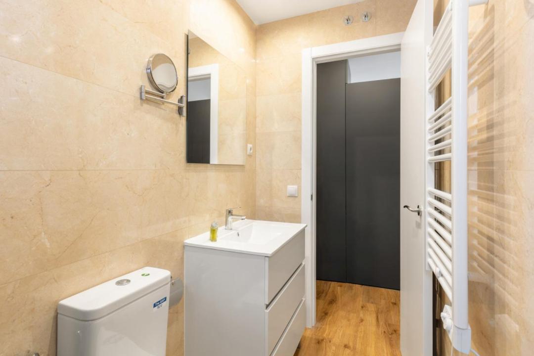 1 Bedroom 1 Bathroom Furnished - Chueca - Modern Functional - Mintystay Madrid Ngoại thất bức ảnh